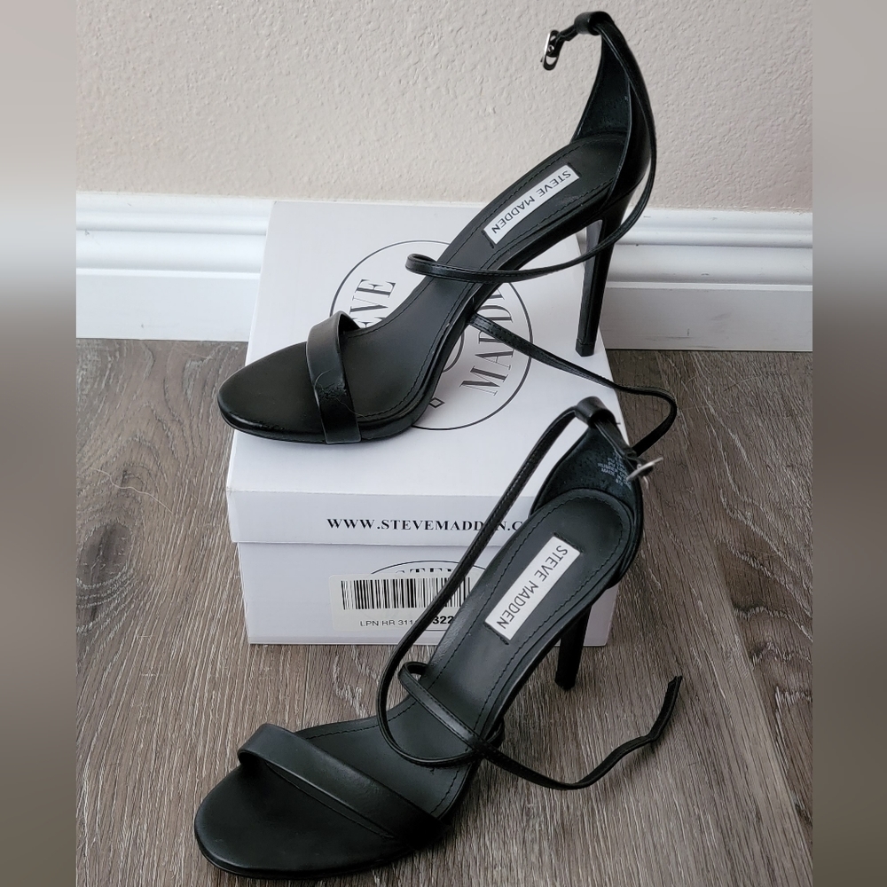 Steve Madden black heels